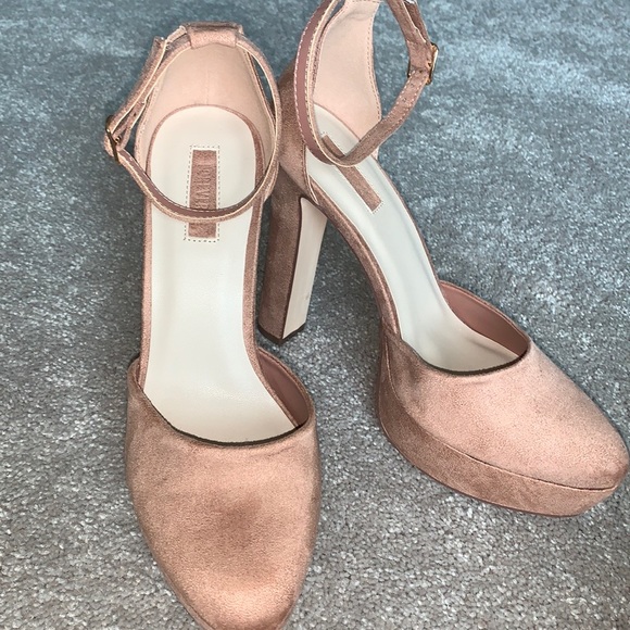 Forever 21 5” Heels Ankle Strap Chunky Pumps 8 - Picture 2 of 8